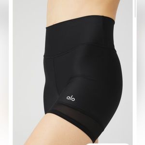 ALO SHORTS BRAND NEW